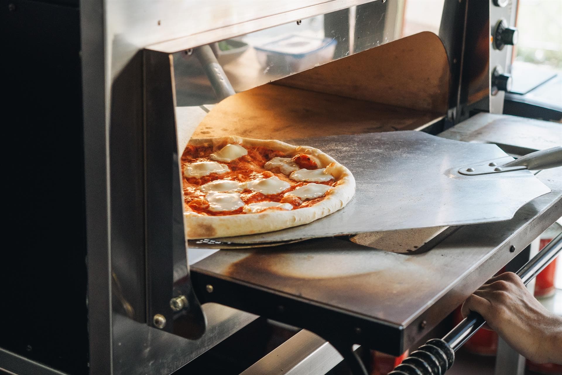 Amasadoras, boleadoras, hornos para pizza... ¡Todo lo que necesite!